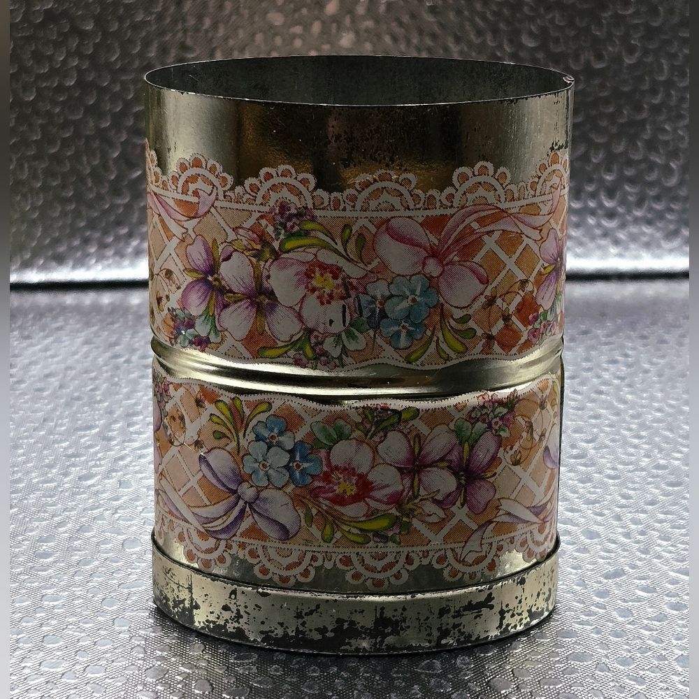 "5/$25" Vintage Lillian Vernon "Roses" Flip Tin, Made In England Missing Top Lid